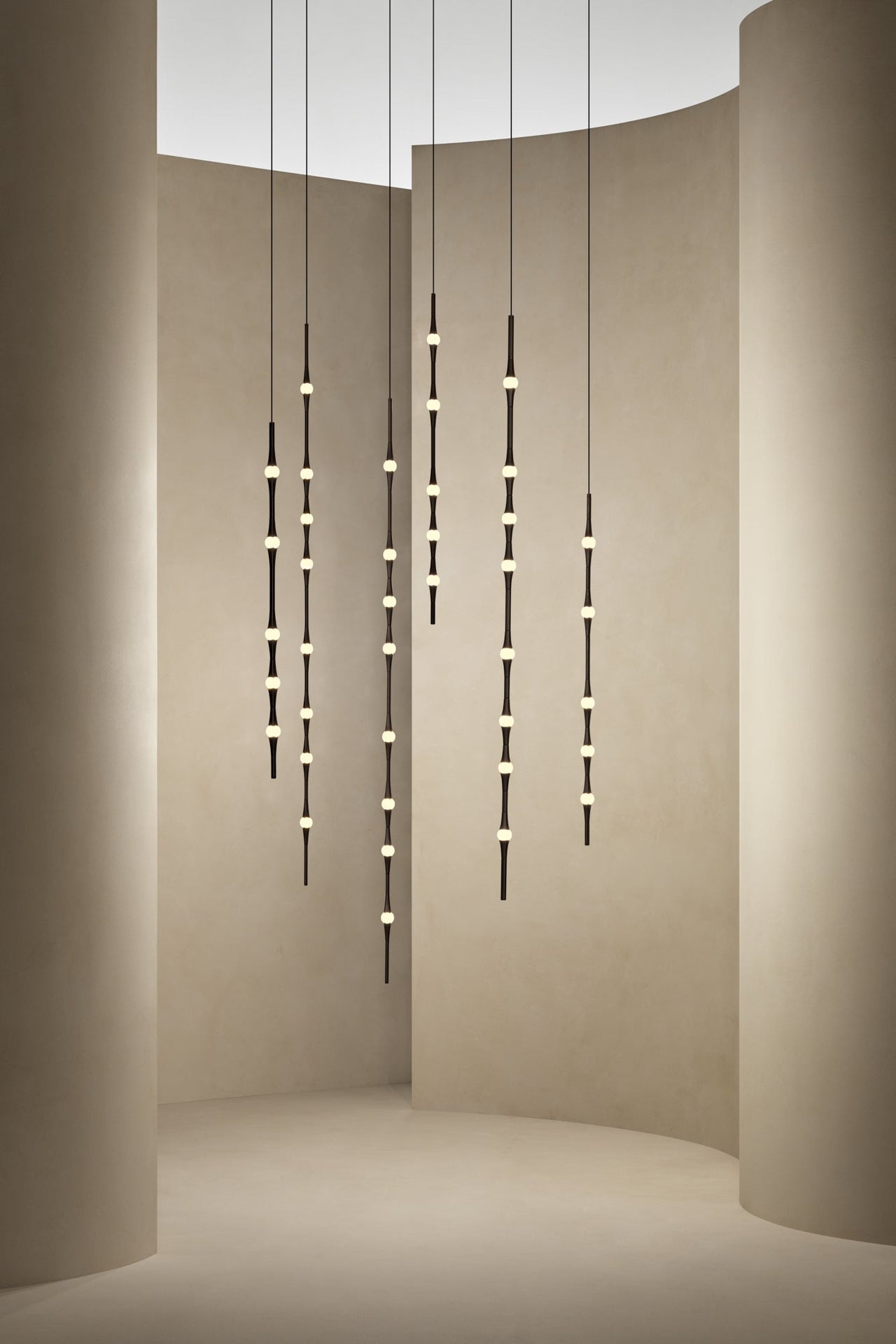 Energy-efficient pendant light