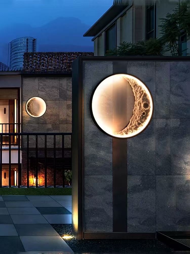 Outdoor Crescent Creative Waterproof Wall Light